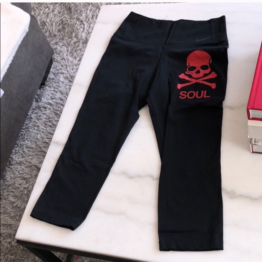 NIKE Soul Cycle cropped leggings